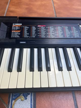 Teclado Yamaha Electrónico
