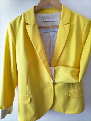 Blazer Stradivarius Amarillo Talla M