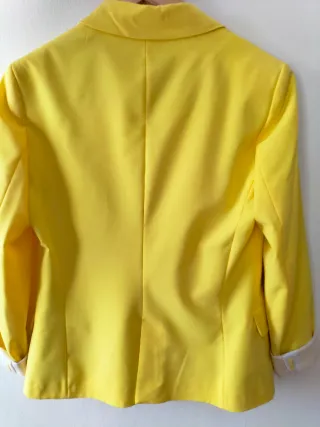 Blazer Stradivarius Amarillo Talla M