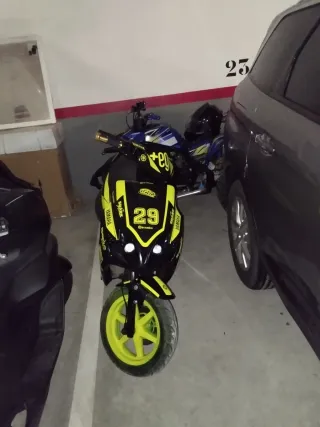 Yamaha jog Negra y Amarilla se vende o se cambia