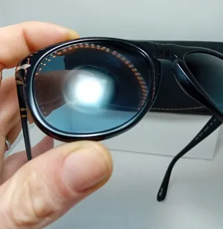 Occhiali da sole Persol 649 neri e blu