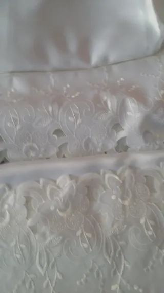 Juego de sábanas satinadas blancas