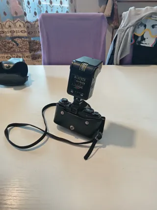 Yashica FX-D Quartz fotocamera + Flash Wexon