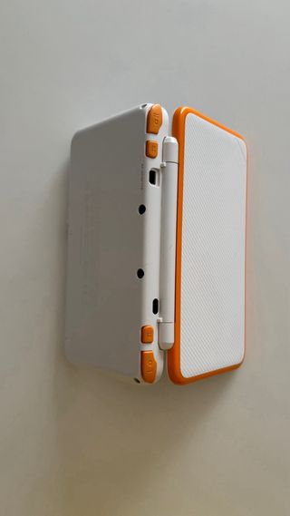 Nintendo New 2DS XL Arancione/Bianco