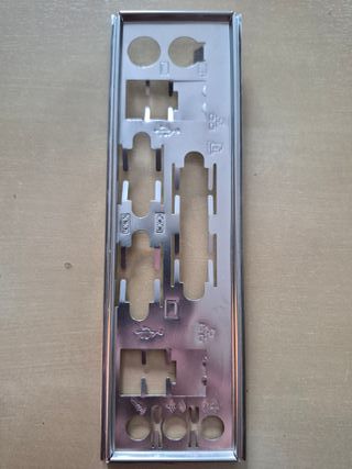 Embellecedor placa base Gigabyte K7 Triton