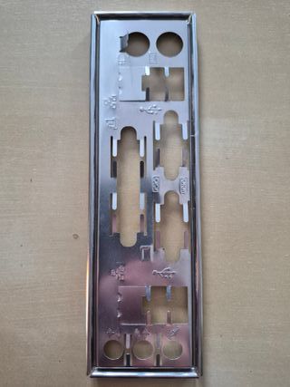 Embellecedor placa base Gigabyte K7 Triton