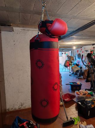 Saco boxeo + guantes poco uso