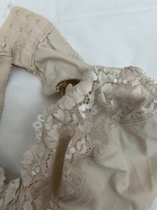 Reggiseno pizzo beige taglia IT7E