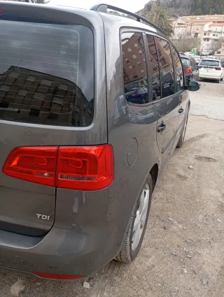 Volkswagen Touran 2011