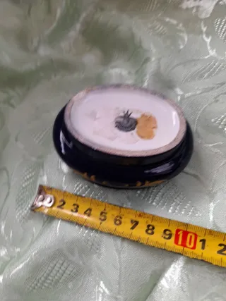 Antico portagioie blu con decori oro