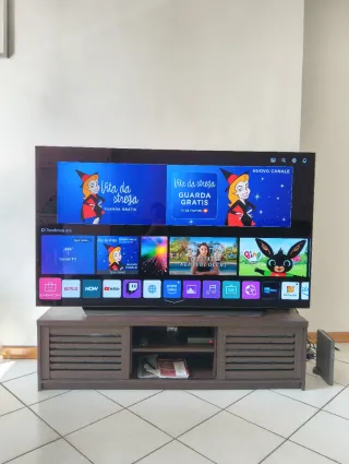 TV OLED 65 pollici