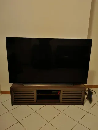 TV OLED 65 pollici