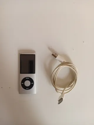 iPod Nano Apple Plata con Cable USB