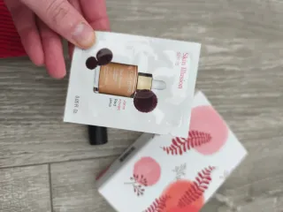 Neceser Clarins con Mascara XXL y Piedra Gua Sha