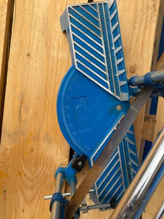 Sierra Ingletadora Azul