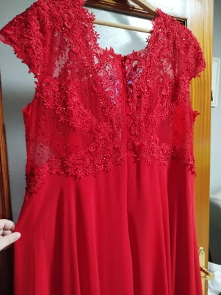 Vestido largo rojo encaje y lentejuelas