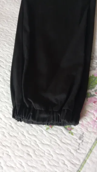 Pantalón negro bombacho