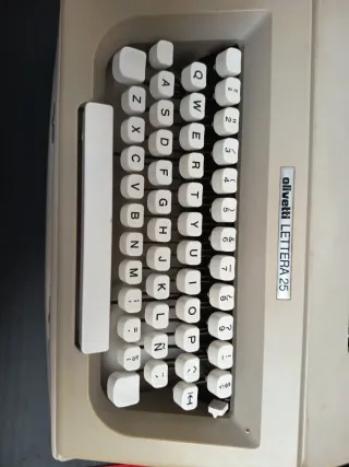 Máquina de escribir Olivetti