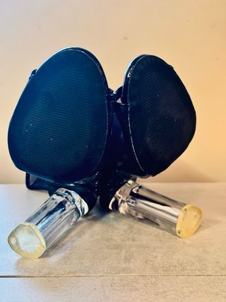 2 pares botas de tacón alto negras y transparentes