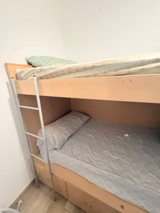 Cama litera de madera