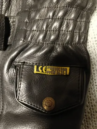 Chaqueta de cuero negra