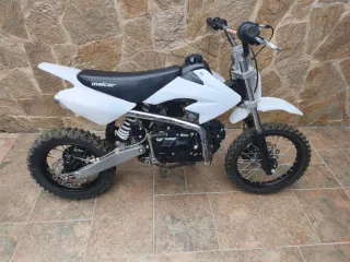 Moto Cross 125cc 4T Buen Estado