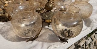 Lámpara de araña de cristal dorada