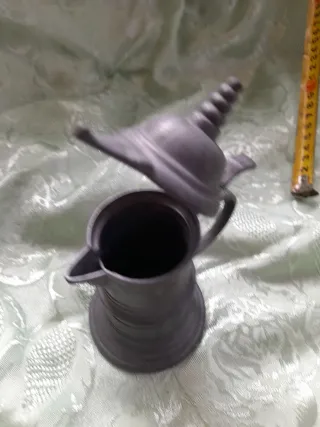 Antica caffettiera in metallo