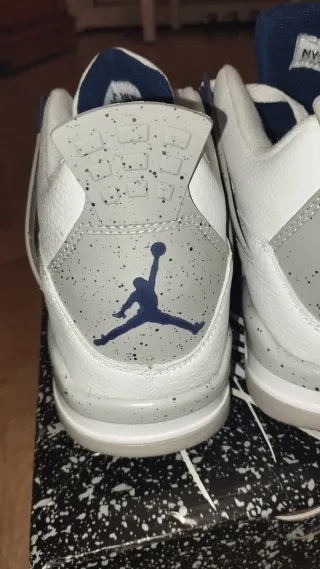 Air Jordan 4 Midnight Navy