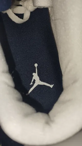 Air Jordan 4 Midnight Navy
