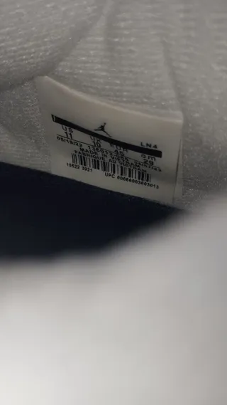 Air Jordan 4 Midnight Navy