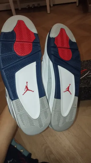 Air Jordan 4 Midnight Navy