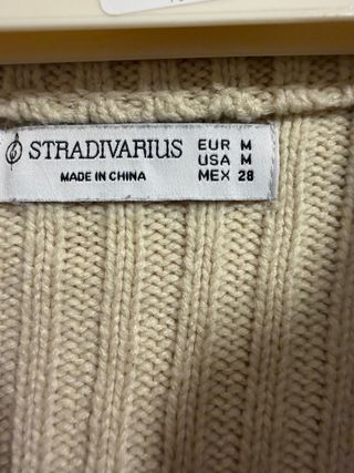 Chaqueta Stradivarius pelo beige Talla M