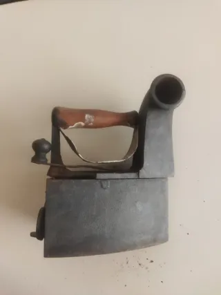 Plancha antigua de hierro