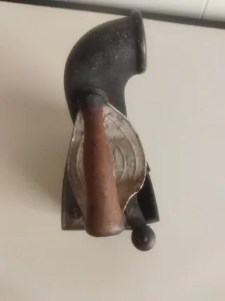 Plancha antigua de hierro