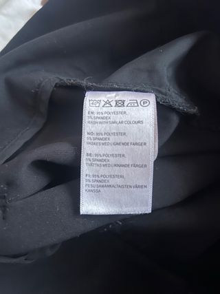 Pantalón negro con cinturón