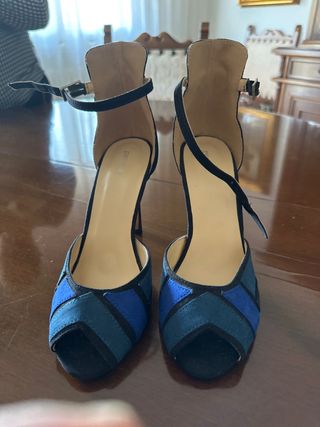 Sandali con cinturino blu e verde acqua