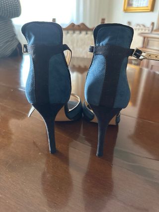 Sandali con cinturino blu e verde acqua