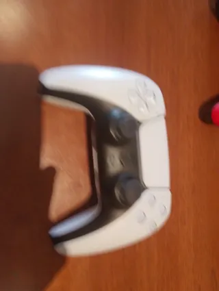 Consola PS4 Pro 1TB + 3 Controles