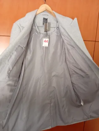 Abrigo gris Primark talla 44