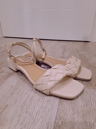 Sandali panna vera pelle con cartellino