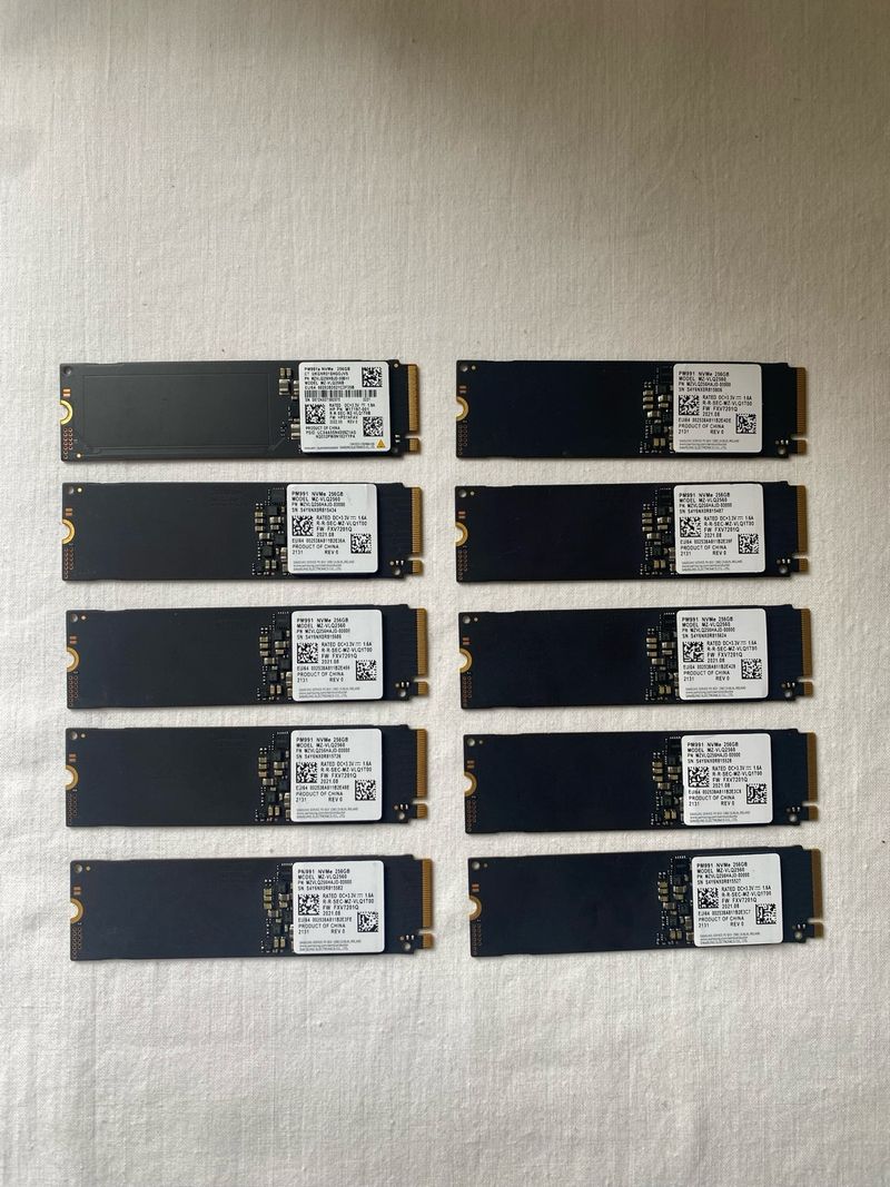10x SSD NVMe 256GB PCIe Gen4 Samsung NUEVOS