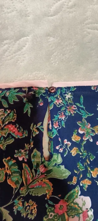 Blusa con un bonito estampado floral.