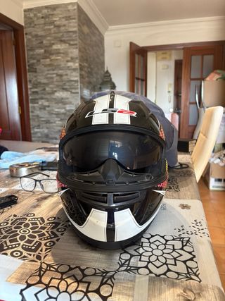Casco de moto LS2 arcoíris