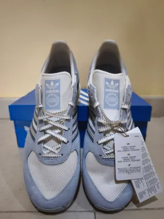 Zapatillas Adidas Originals Azules y Blancos