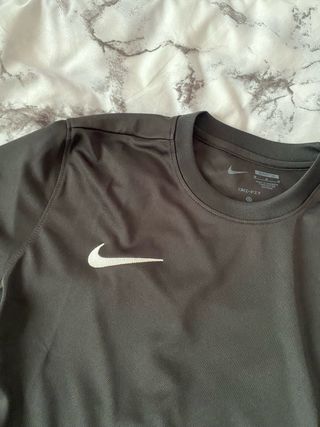 Camiseta Nike Negra