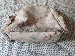 Bolso mochila estampado floral ajustable