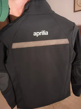 Chaqueta Aprilia Racing Mujer Negra Roja