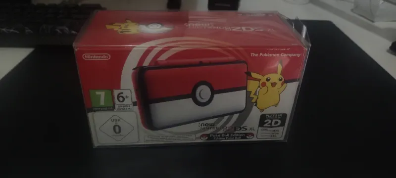 Nintendo 2DS XL Edición Poké Ball