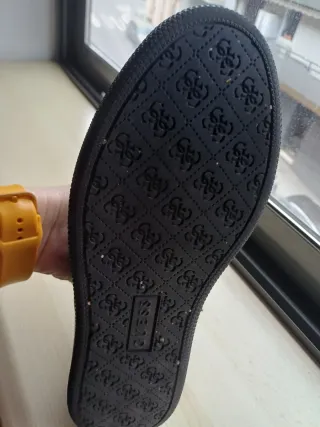 Zapatillas Guess Negras